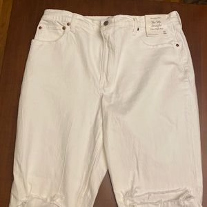 NWT Abercrombie the 90’s straight ultra high waist white denim jeans size 33/16r